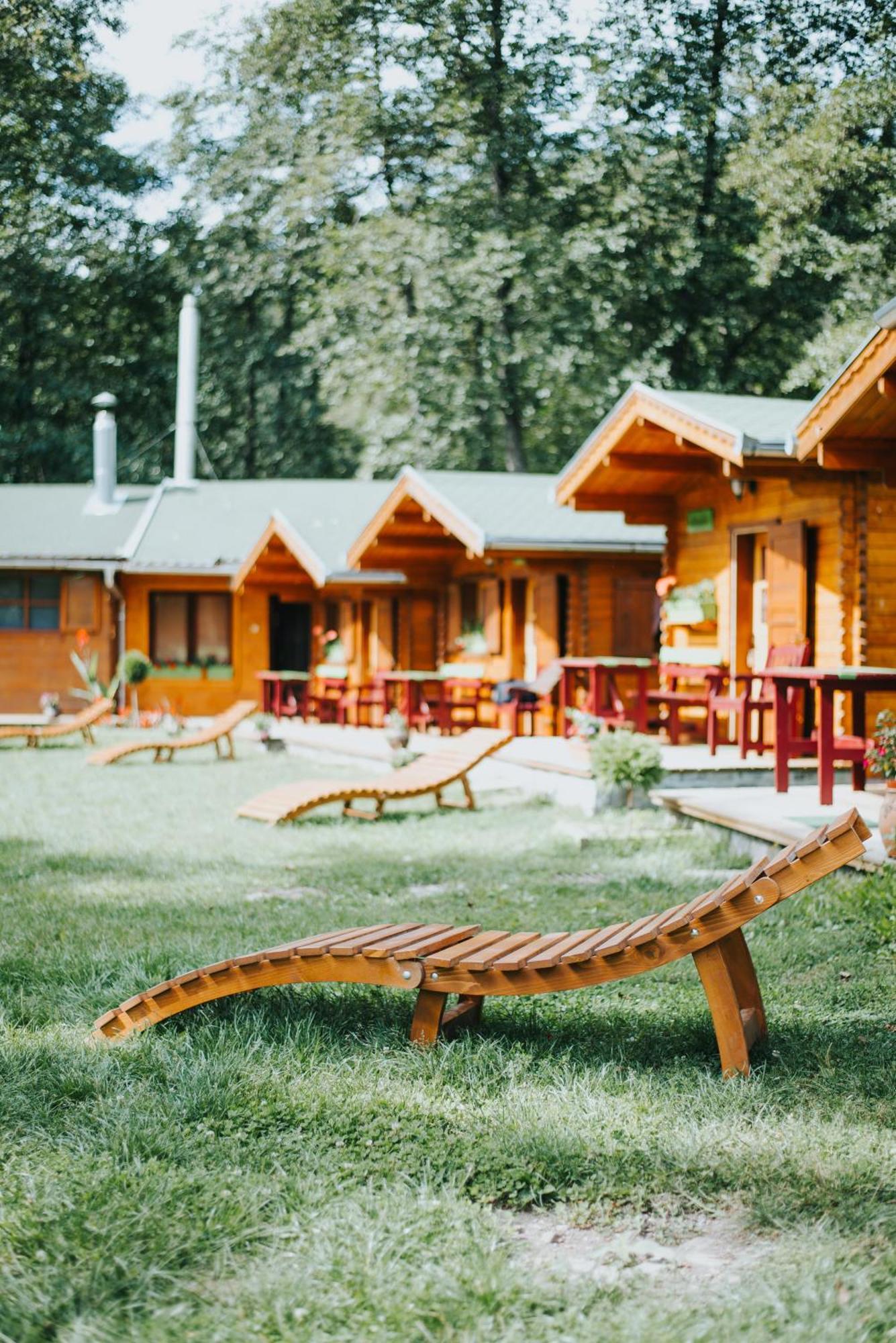 Hotel Vidra Park Sicasău Exterior foto